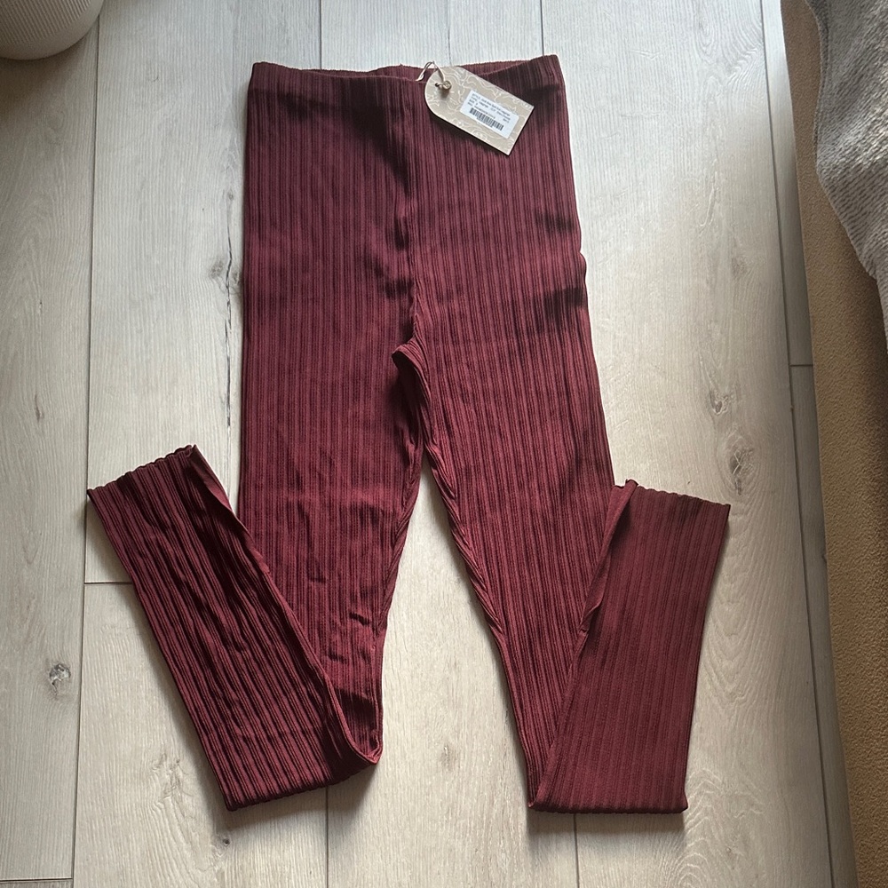 NWT Meshki Jordi Side Split Knit Leggings in Cherry Chocolate / Size Small